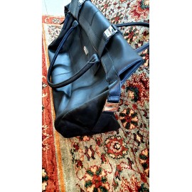 Genuine Leather Duffle Bags In Black Color- Large Size